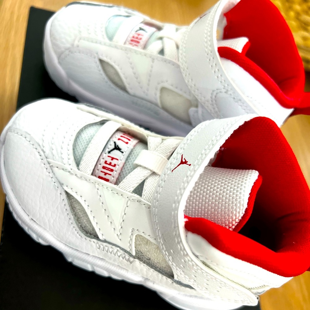 Nike Jordans toddler size 5